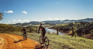 descubre el emocionante mundo del ciclismo: técnicas, consejos, rutas y todo lo que necesitas saber para disfrutar al máximo de tu experiencia sobre dos ruedas.