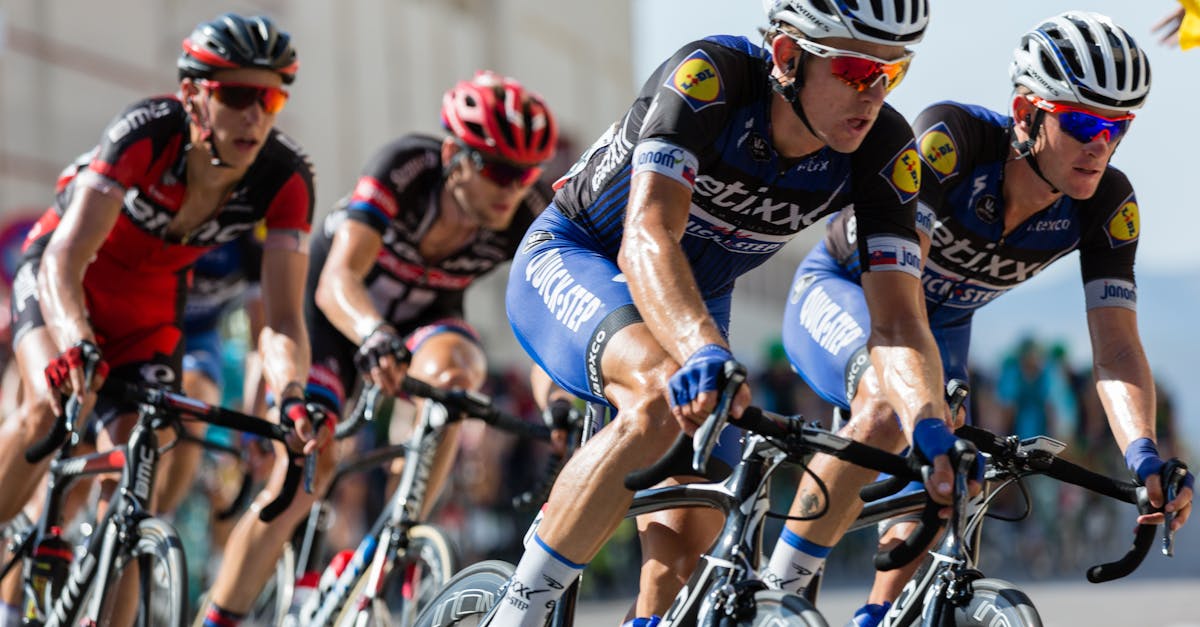 descubre el emocionante mundo del ciclismo: técnicas, rutas, consejos para principiantes y mucho más. únete a la comunidad de ciclistas y mejora tu rendimiento mientras disfrutas de la naturaleza en cada pedalada.