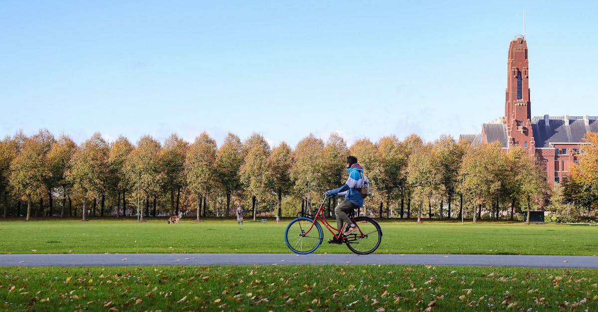 descubre cómo establecer y alcanzar tus objetivos de ciclismo. desde mejorar tu resistencia hasta participar en competiciones, encuentra consejos y motivación para llevar tu pasión por el ciclismo al siguiente nivel.