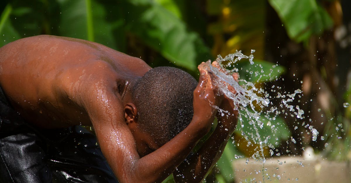 descubre la importancia de la hidratación para tu salud. aprende cómo mantenerte hidratado y los beneficios de consumir suficiente agua diariamente.