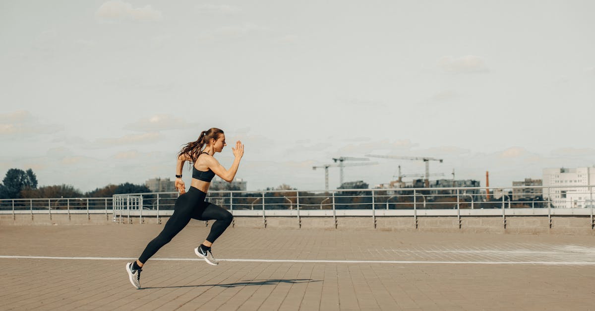 descubre cómo mejorar tu rendimiento físico con nuestro entrenamiento de velocidad. aprende técnicas efectivas para aumentar tu velocidad y agilidad en diversas disciplinas deportivas. ¡eleva tu entrenamiento al siguiente nivel!