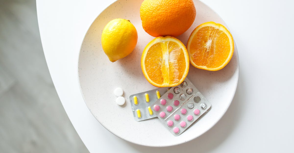 descubre todo sobre las vitaminas: su importancia para la salud, los tipos más esenciales y cómo incorporarlas en tu dieta diaria para mantenerte enérgico y saludable.