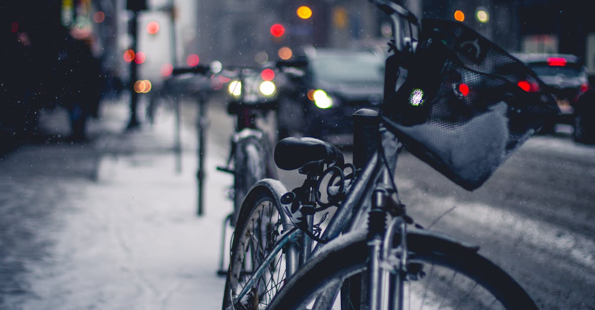 descubre las mejores luces para bicicletas que garantizan tu seguridad y visibilidad en la carretera. ilumina tus paseos nocturnos y disfruta de una experiencia de ciclismo más segura.