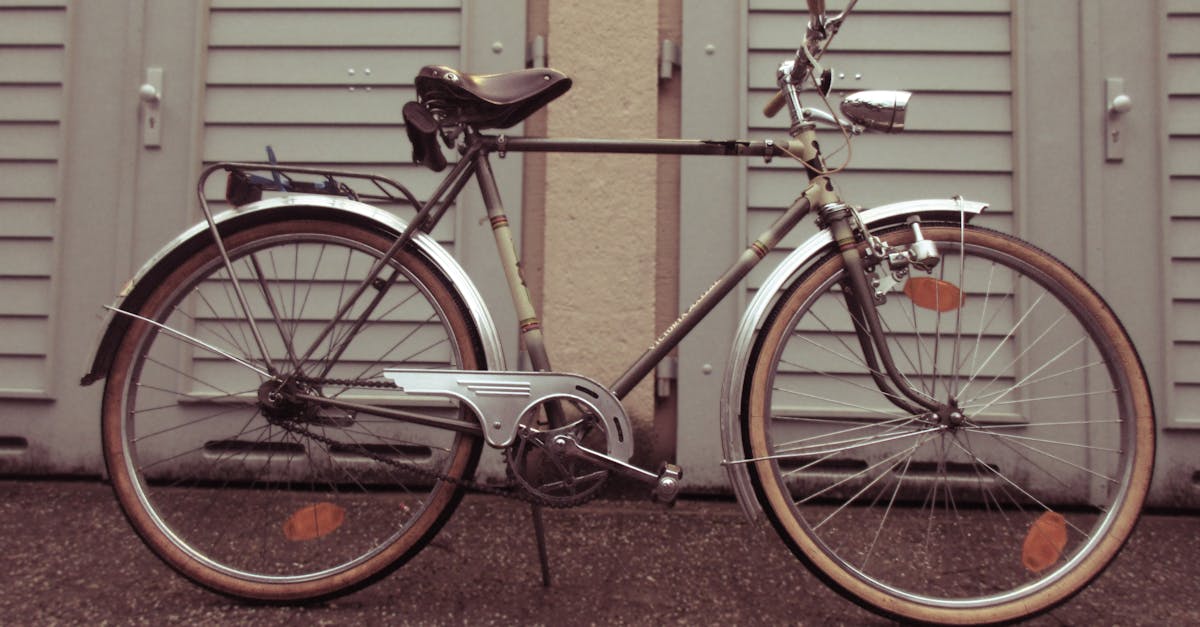 descubre nuestro curso de ciclismo para principiantes, diseñado para enseñarte las técnicas básicas y mejorar tus habilidades sobre la bicicleta. únete a nosotros y comienza tu aventura sobre dos ruedas con confianza y seguridad.