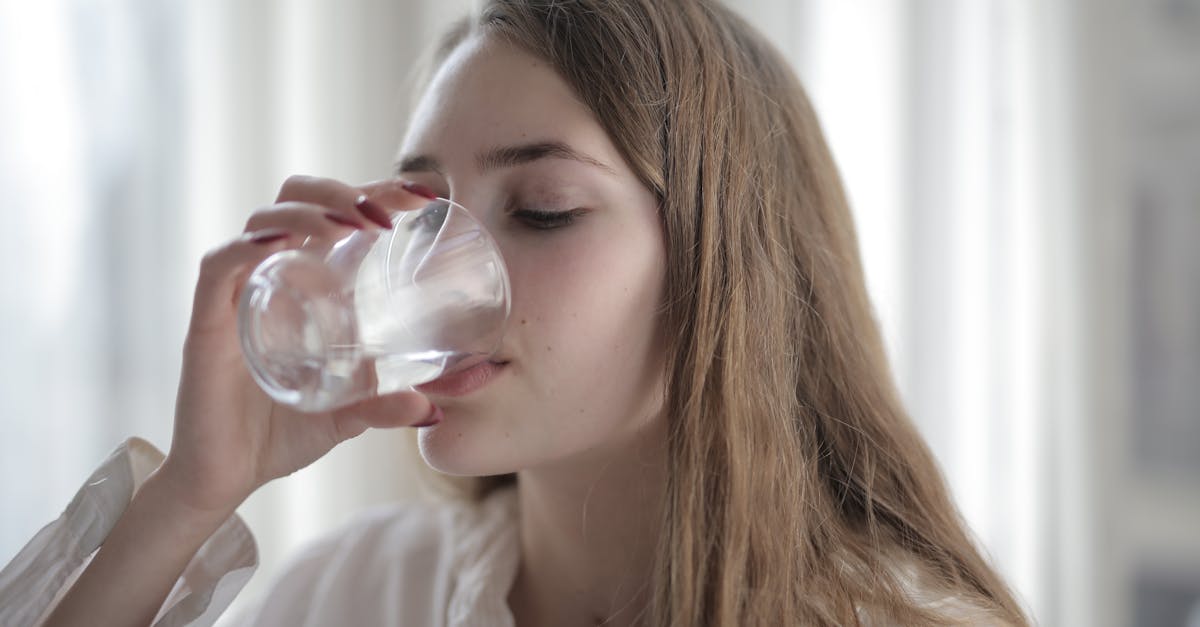 descubre la importancia de la hidratación para tu salud. aprende cómo mantener tu cuerpo hidratado, los beneficios del agua y consejos prácticos para asegurar una correcta ingesta diaria.