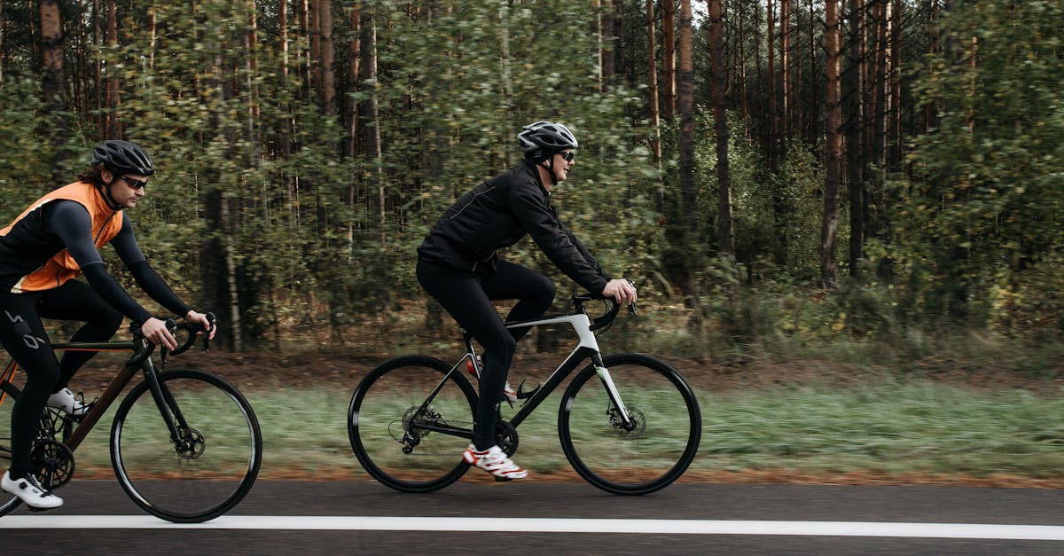 descubre el emocionante mundo del ciclismo de carretera. desde rutas desafiantes hasta consejos de entrenamiento, encuentra todo lo que necesitas para disfrutar al máximo de este apasionante deporte y mejorar tus habilidades sobre la bicicleta.