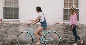 descubre la emoción de montar en bicicleta y explora paisajes impresionantes. ya seas un ciclista experimentado o un principiante, disfruta de rutas desafiantes y la libertad que solo el ciclismo puede ofrecer.
