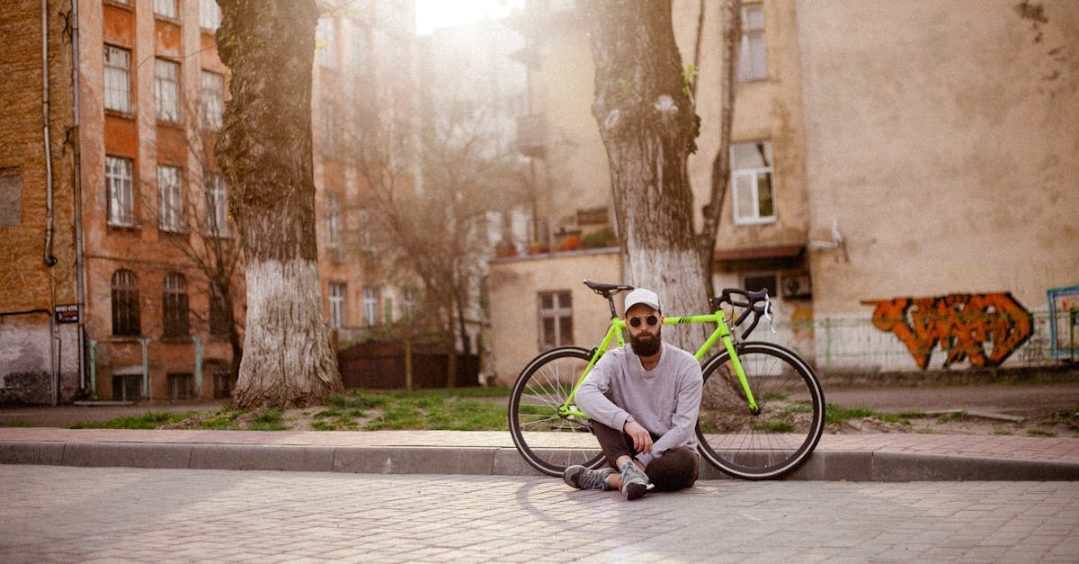 descubre las mejores gafas para ciclismo que combinan estilo y funcionalidad. protege tus ojos del sol y el viento mientras disfrutas de tus recorridos en bicicleta. ¡pedalea con comodidad y visión clara!