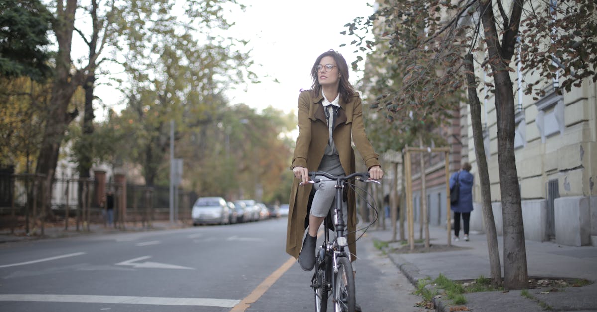 découvrez nos lunettes de cyclisme, conçues pour offrir confort et protection lors de vos trajets. profitez d'une vision claire et d'un style élégant sur votre vélo.