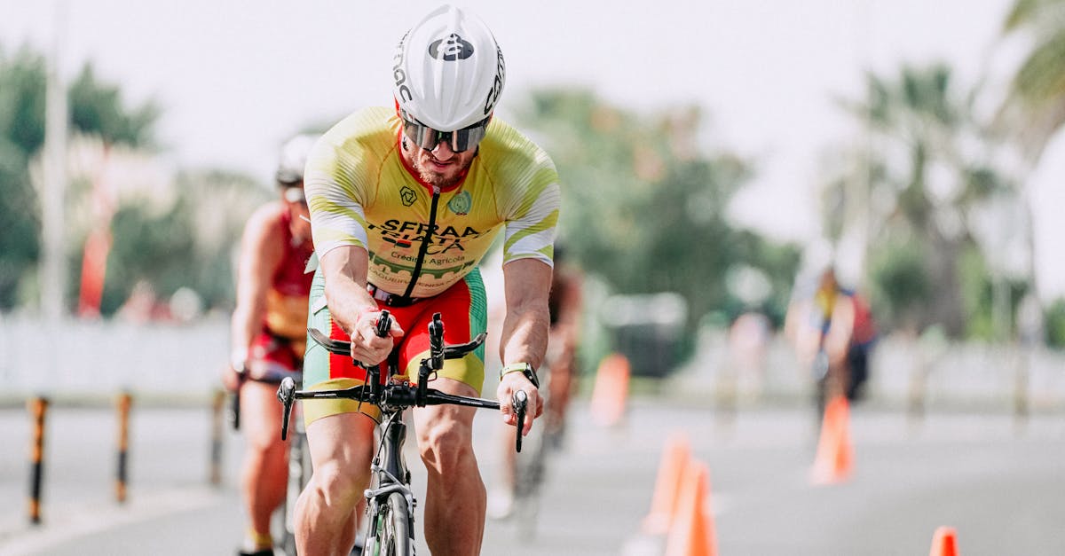 descubre nuestras gafas de ciclismo: protección y estilo en cada pedaleada. diseñadas para ofrecerte comodidad y visibilidad óptima, perfectas para cualquier aventura sobre dos ruedas.