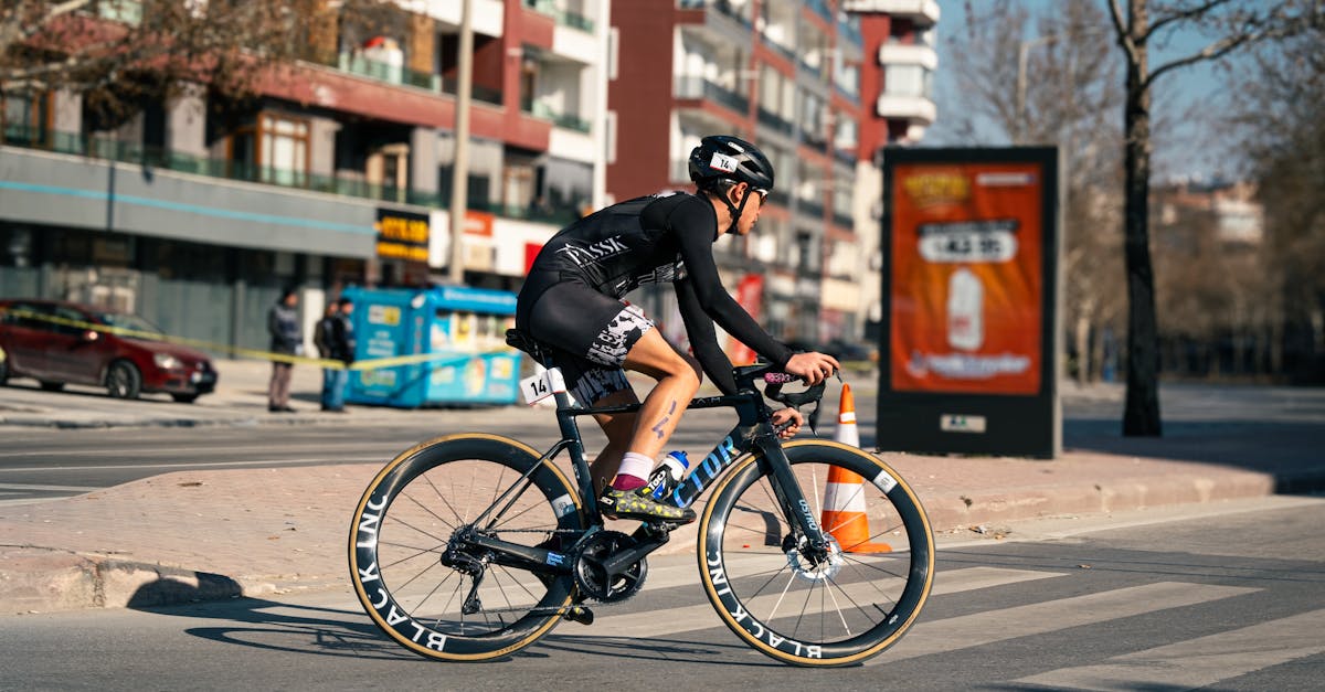 descubre todo sobre el ciclismo de carretera: rutas, consejos, equipamiento y entrenamiento para mejorar tu rendimiento en cada recorrido. únete a la comunidad de ciclistas apasionados y vive la aventura sobre dos ruedas.